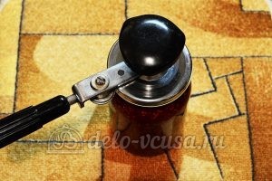 Малиновый джем: Закатать банки