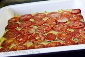 Запеканка из кабачков, помидоров и сыра: Извлекаем почти готовую запеканку из духовки