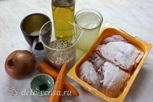 Курица с перловкой в горшочках: Ингредиенты Курица с перловкой в горшочках: Ингредиенты