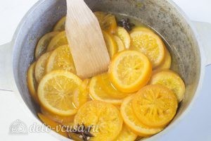 Карамелизированные апельсины: Доварить до мягкости