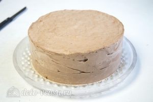Муссовый торт с пралине: Снимаем форму с торта