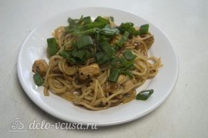 Спагетти с курицей