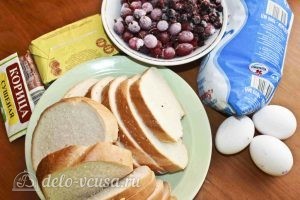 Пирог из белого хлеба с ягодами: Ингредиенты Пирог из белого хлеба с ягодами: Ингредиенты