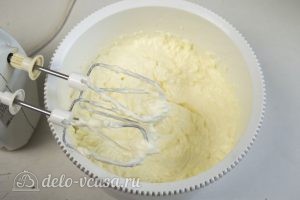 Чизкейк без выпечки с карамелизированными грушами: Добавить желатин