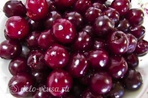 Чизкейк с вишней: Удалить косточки