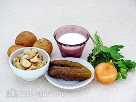 Салат из грибов с солеными огурцами: Ингредиенты Салат из грибов с солеными огурцами: Ингредиенты