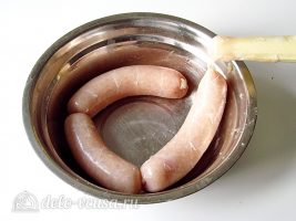 Домашние куриные колбаски: Фаршировать колбаски