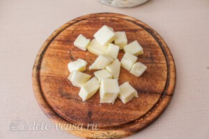 Сырники с сыром и зеленью: фото к шагу 5.