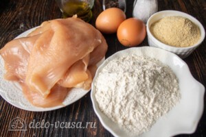 Куриные отбивные в панировочных сухарях: Ингредиенты Куриные отбивные в панировочных сухарях: Ингредиенты