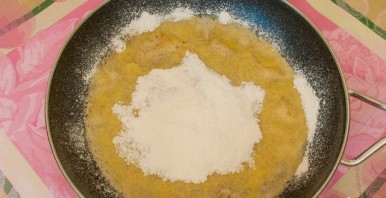 Котлеты под соусом в духовке - фото шаг 3