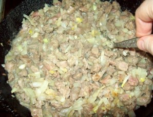 Самса с мясом в духовке - фото шаг 4