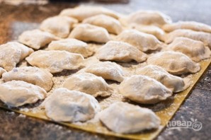Вкусные вареники с картошкой - фото шаг 9
