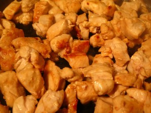 Пирог с лисичками и курицей - фото шаг 4