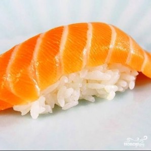 Суши с лососем - фото шаг 11