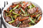 Жареное мясо с овощами