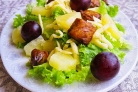 Салат (курица с ананасами с сыром)