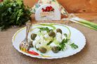 Зеленый салат с сыром фета