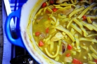 Куриный суп с лапшой и сельдереем