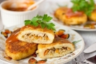 Картофельные пирожки с фаршем