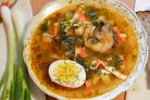 Рыбная солянка с крабовыми палочками