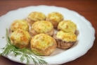 Шампиньоны с сыром и чесноком в духовке