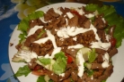 Салат из говядины с помидорами
