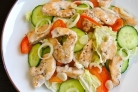 Овощной салат с куриной грудкой