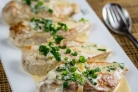 Курица в сметане с луком