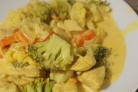 Кусочки курицы с овощами