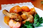 Курица с овощами и фруктами
