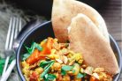 Тушеная цветная капуста с овощами