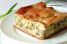 Быстрый рыбный пирог с зеленым луком