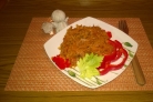 Тушеная морковь с луком и помидорами