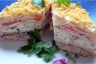 Закусочный пирог с консервой