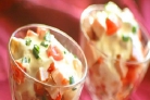 Салат с колбасой, сыром и помидорами