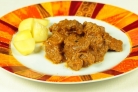 Мясо тушеное с кабачками