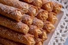 Вафли с вареной сгущенкой