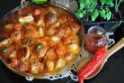 Запеченный картофель с фрикадельками