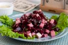 Салат из свеклы и адыгейского сыра