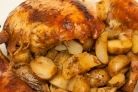 Курица целиком в духовке с овощами