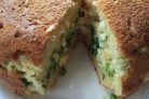 Пышный заливной пирог с яйцом и луком