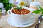 Жаркое из говяжьего фарша, помидоров и фасоли