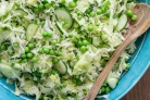 Салат из свежей капусты и зеленого горошка