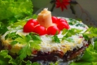 Слоеный салат с грибами