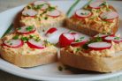 Пикантная закуска с брынзой