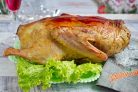 Рождественская утка с грибами и орехами