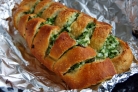 Багет с сыром и чесноком