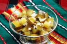 Простой салат с солеными огурцами