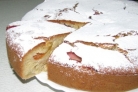 Пирог на кефире с яблоками