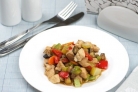 Куриное филе с соусом карри и овощами
